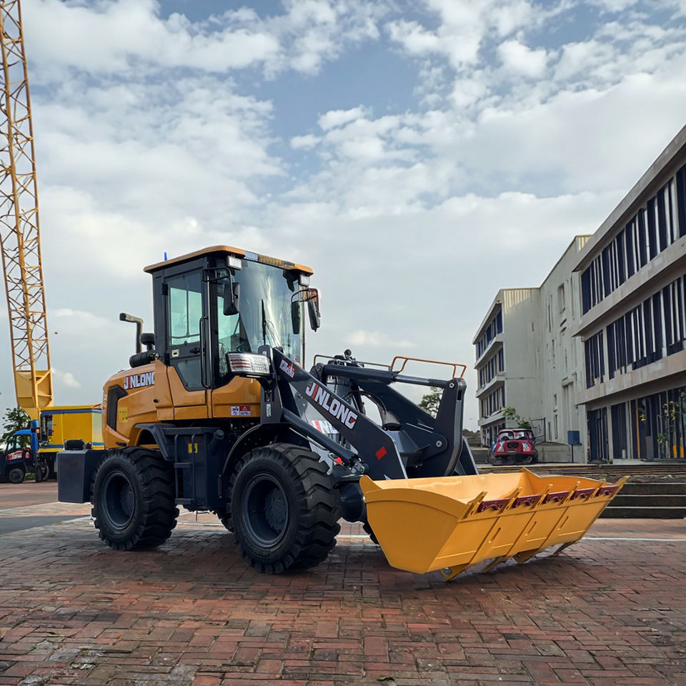 Mini backhoe loader roda 4WD 2 ton dengan perpindahan gigi otomatis - Tampilan detail