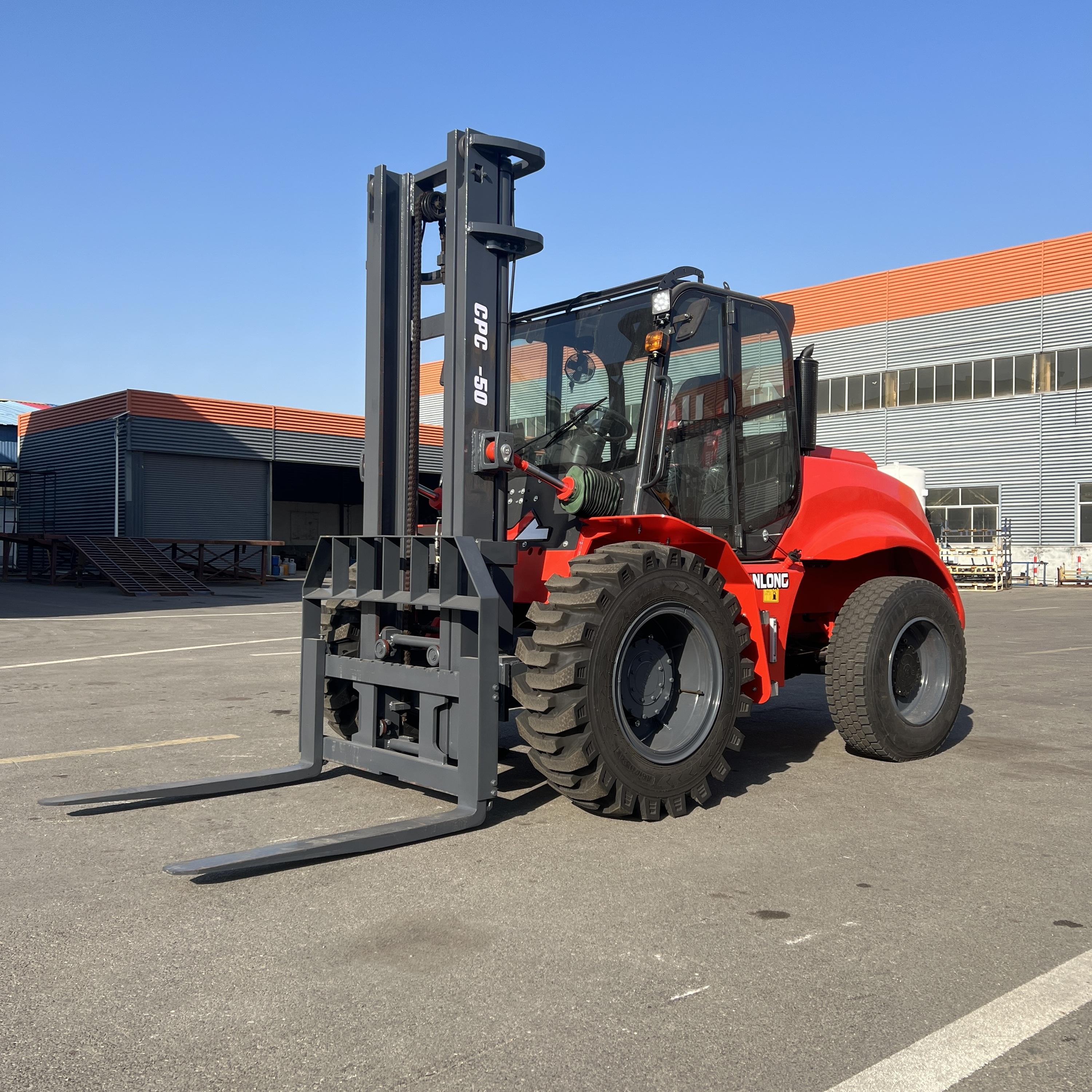 4WD Diesel Rough Terrain Forklift 3-7 Ton Stacker - Detail view