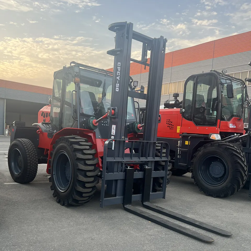 Diesel 4WD Counterbalance Forklift 5 Ton - Main product photo