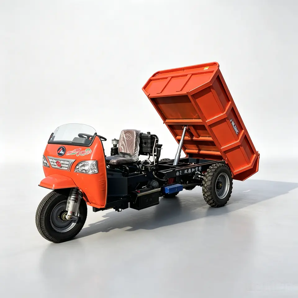 Industrial Passenger and Delivery Closed Cabin Diesel Three-Wheel Tricycle - Detail view 4